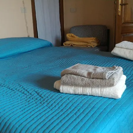 L'ape In Corte Casa Di Campagna, Via Francigena Stanze E Colazione * Vaccarizza